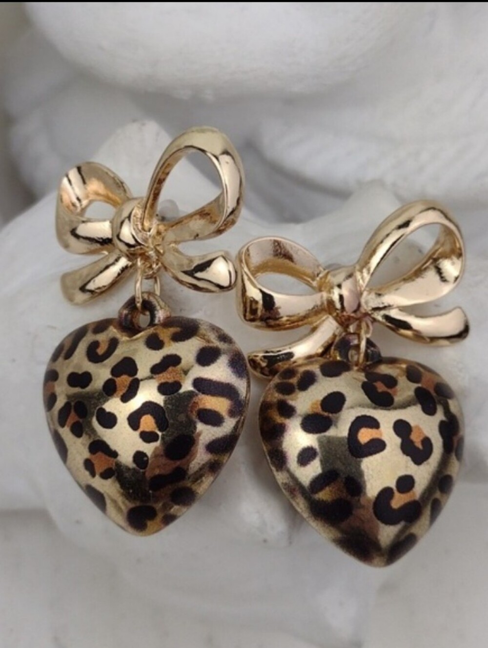 Juicy Meets Betsey Gold Bow & Leopard Heart Metal Drop Earrings